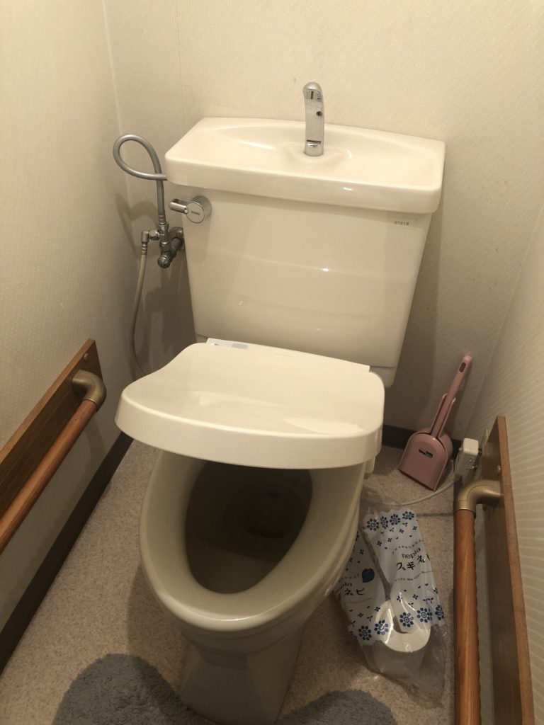 下野市でトイレ詰まり修理を行いました。