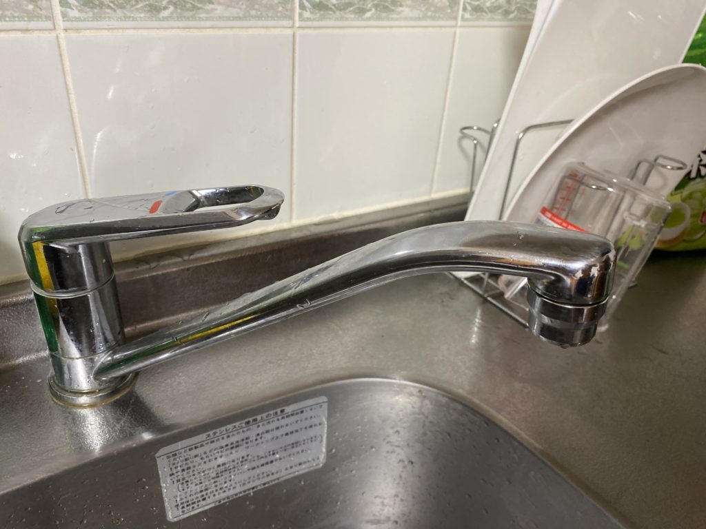 小山市で台所の水漏れトラブルを修理しました。